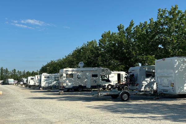 parking-aire-de-cc-2024F0EB1D09-5FB4-3910-6026-BFBC30D8D3EC.jpeg